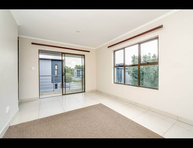 4 BEDROOM HOUSE FOR SALE IN BRYANSTON